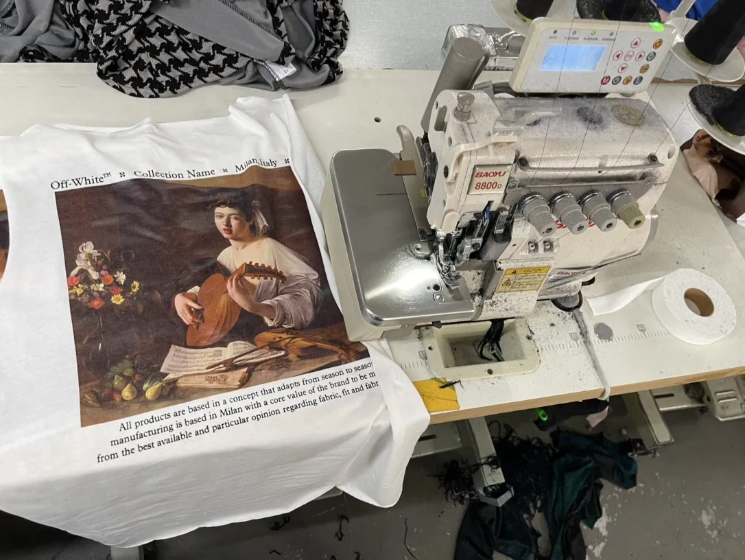 💯Authentic pattern making, there is no doubt that it is not based on imagination. Short sleeves are being shipped. Top version, accurate and flawless.